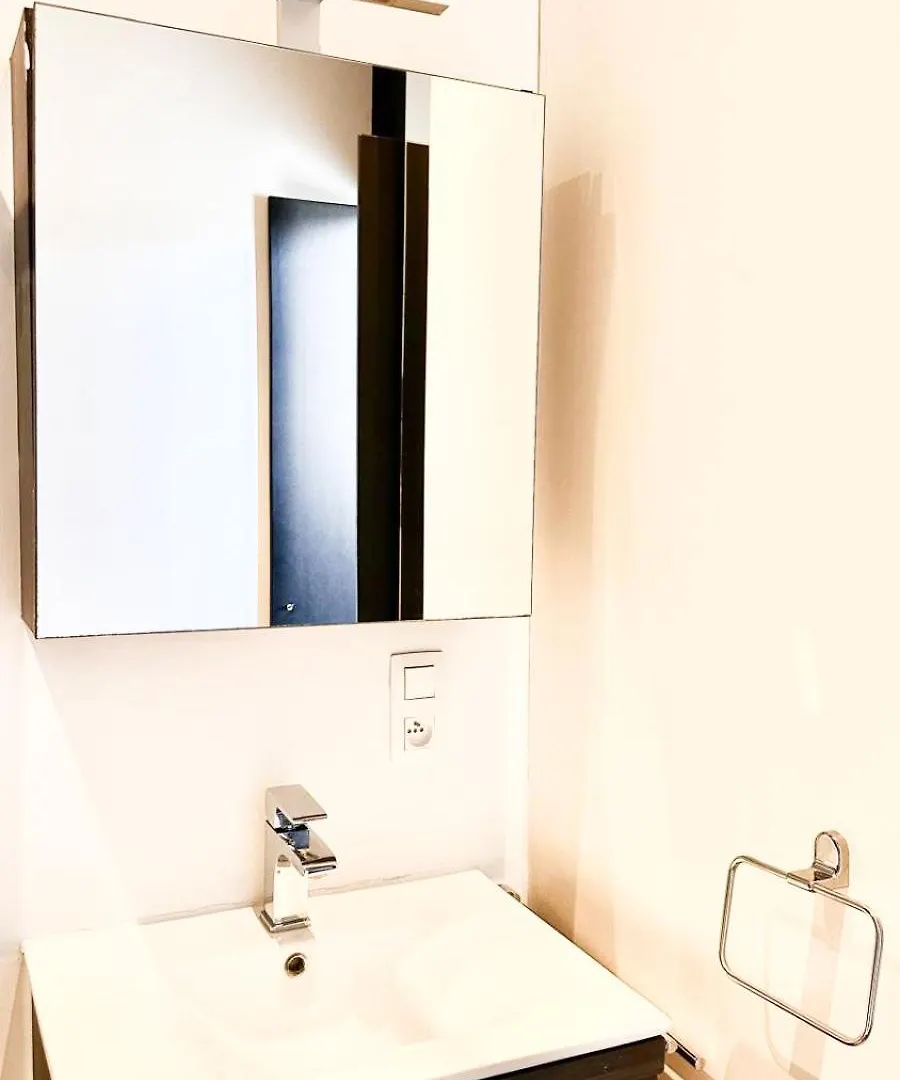 Bauhaus Suites Anvers 0*,